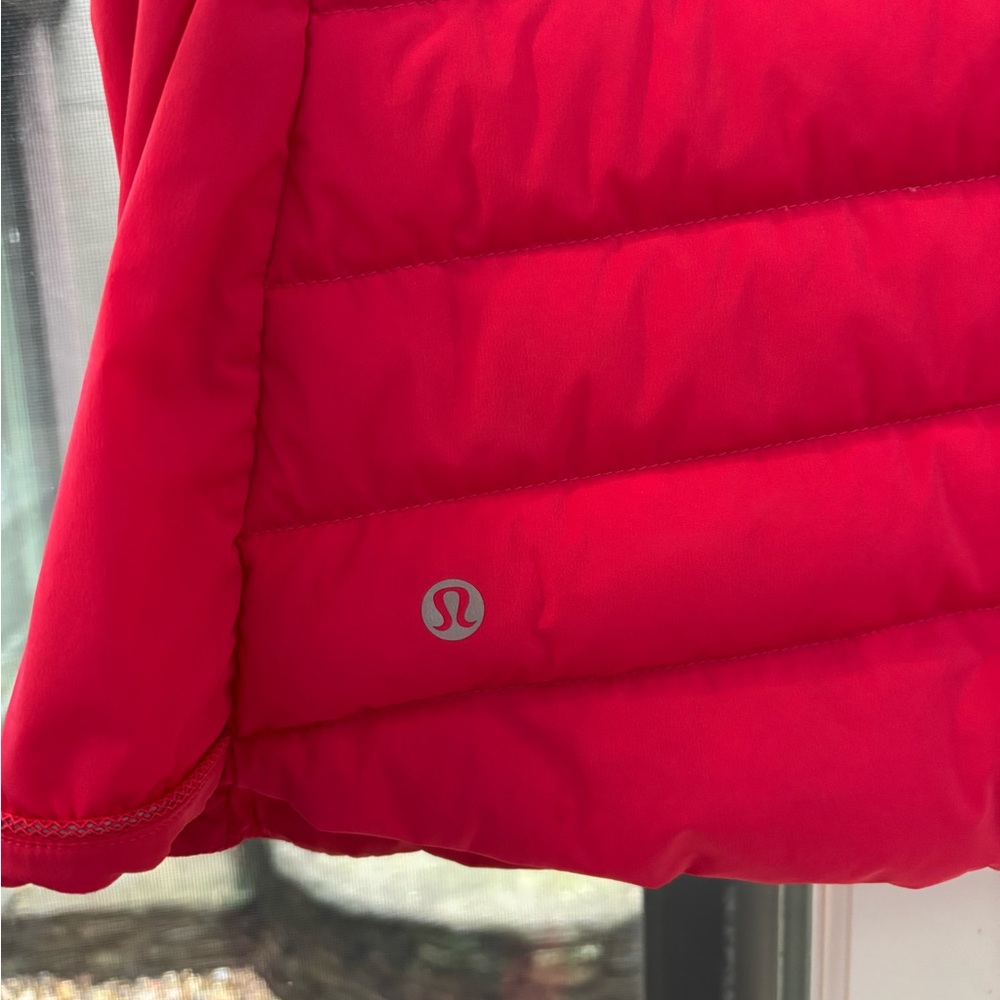 Lululemon Lightweight Size 10 Fluffed Up Goose Down Vest - Picture 8 of 10